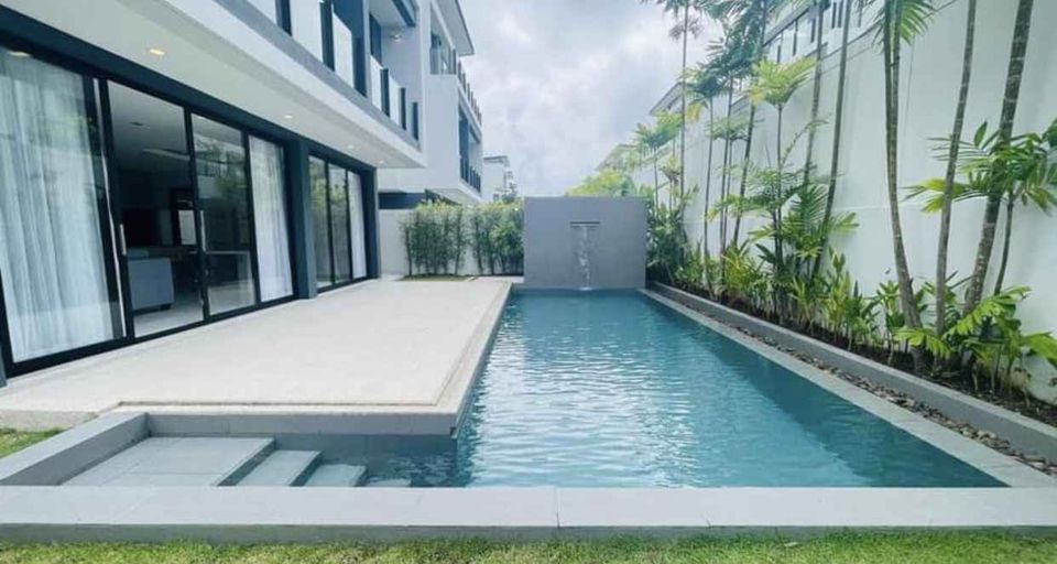 Rent your dream villa 5 beds 6 baths